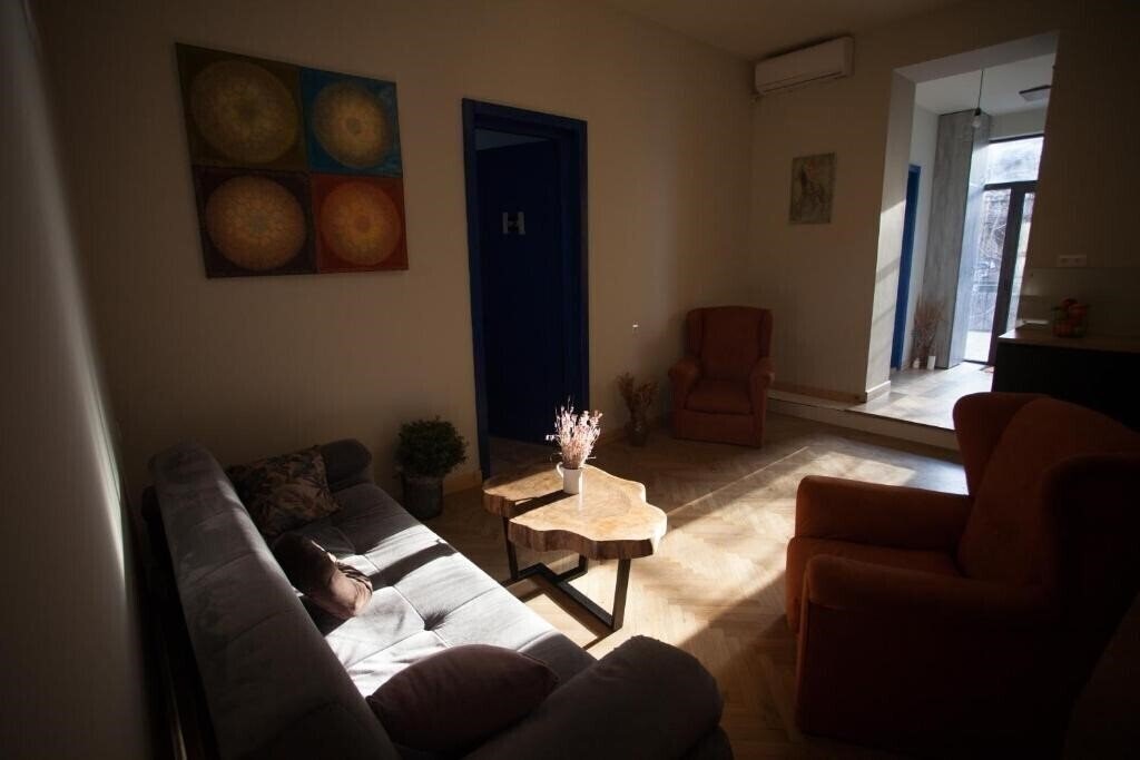 Картинка Bricks Hotel Tbilisi 4*