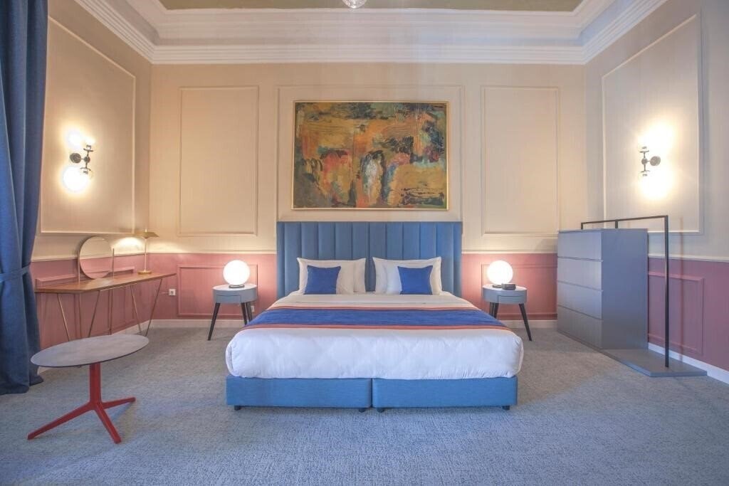 Отель Heritage Hotel & Suites 4*
