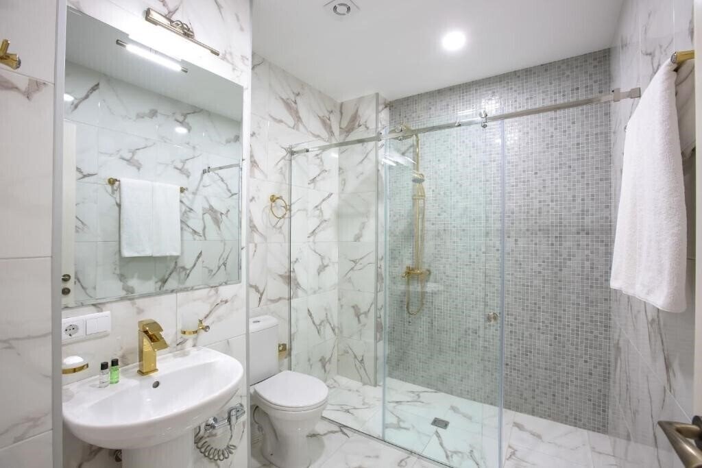 Фотография Royal Inn 4*