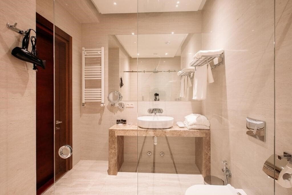 Фотография Tbilisi Tower 4*