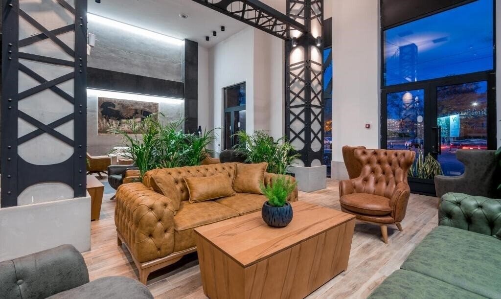Фотография Bridge Boutique Hotel Tbilisi 4*