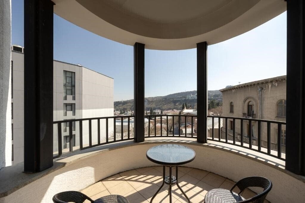 Картинка Astoria Tbilisi 4*