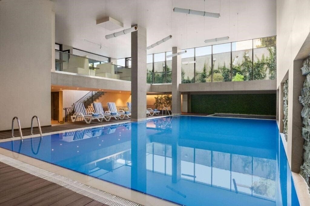 Отель Ramada By Wyndham Tbilisi Old City 4*