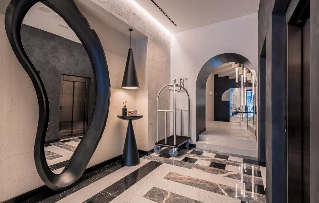 Зображення Monograph Freedom Square 4*