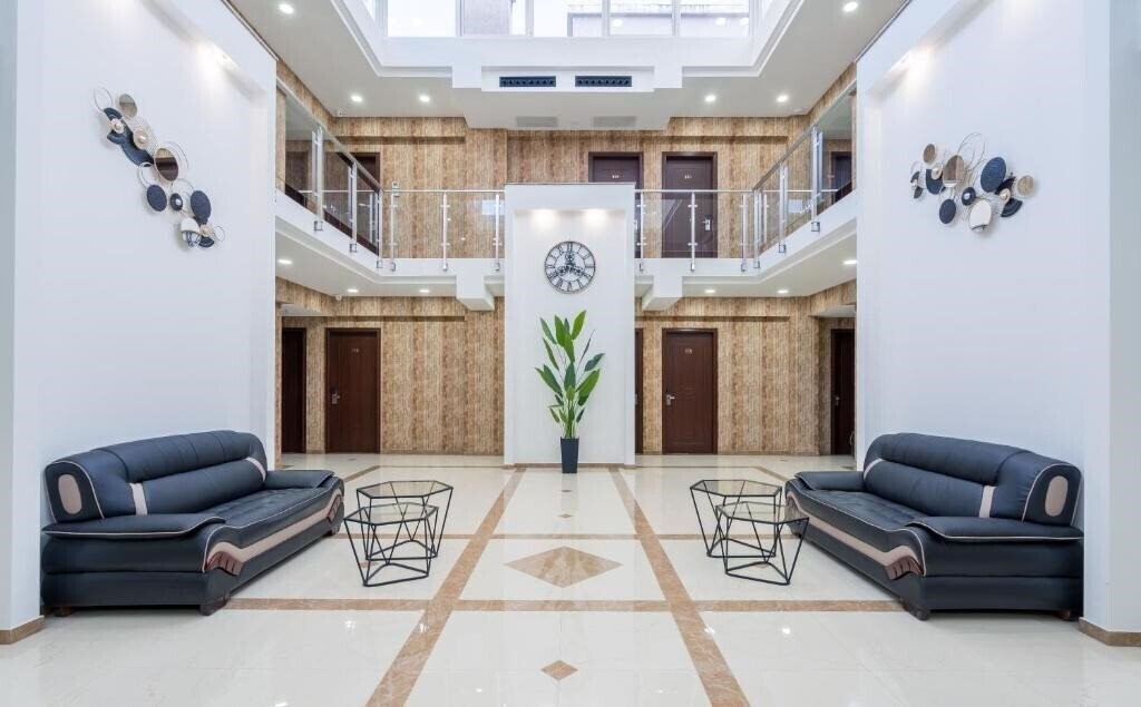 Отель Aura Hotel 3*