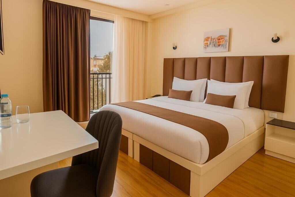 Отель Residence Plaza 4*