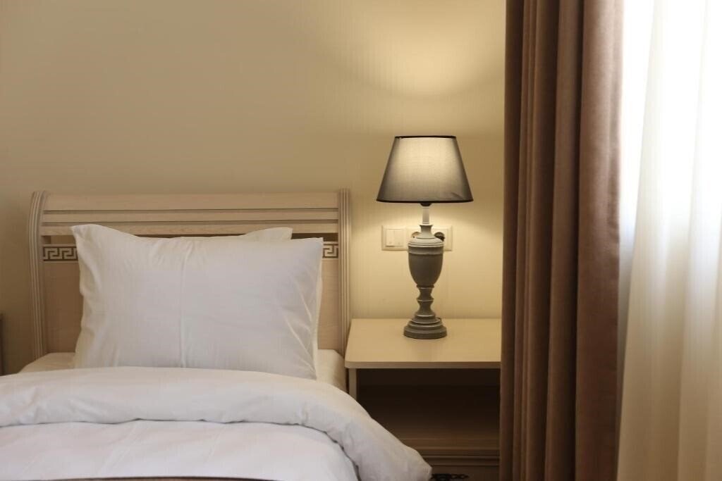 Изображение Le Caucase 3*