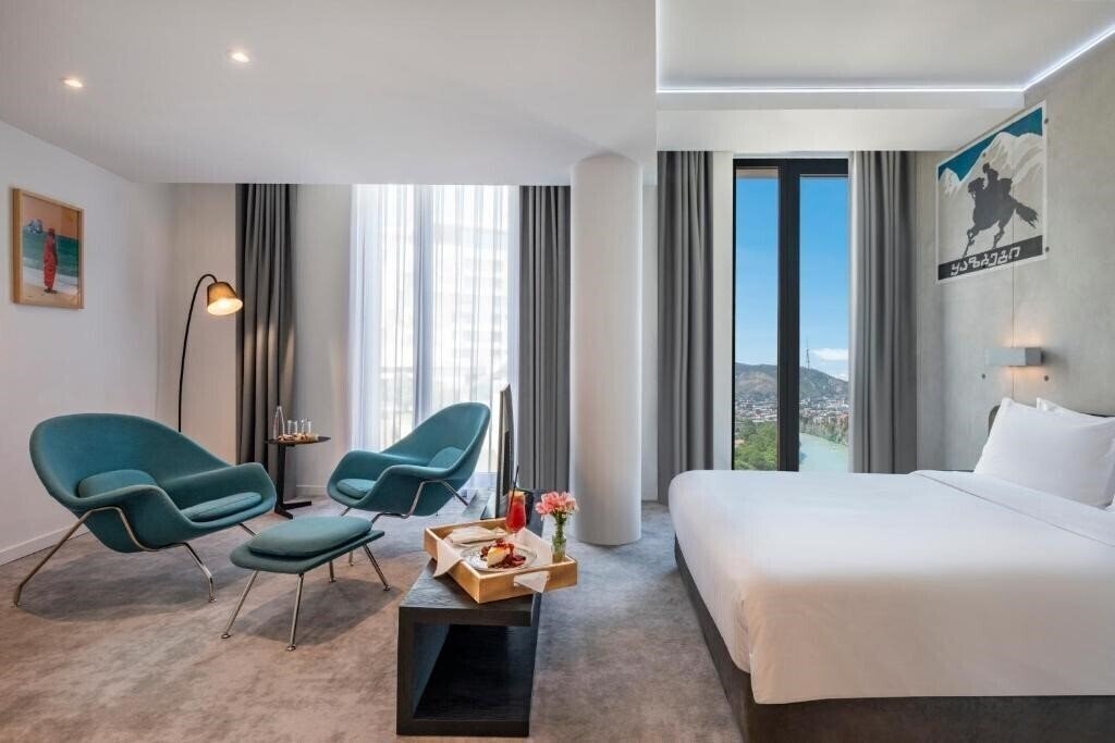 Фото Golden Tulip Design Tbilisi Hotel 4*