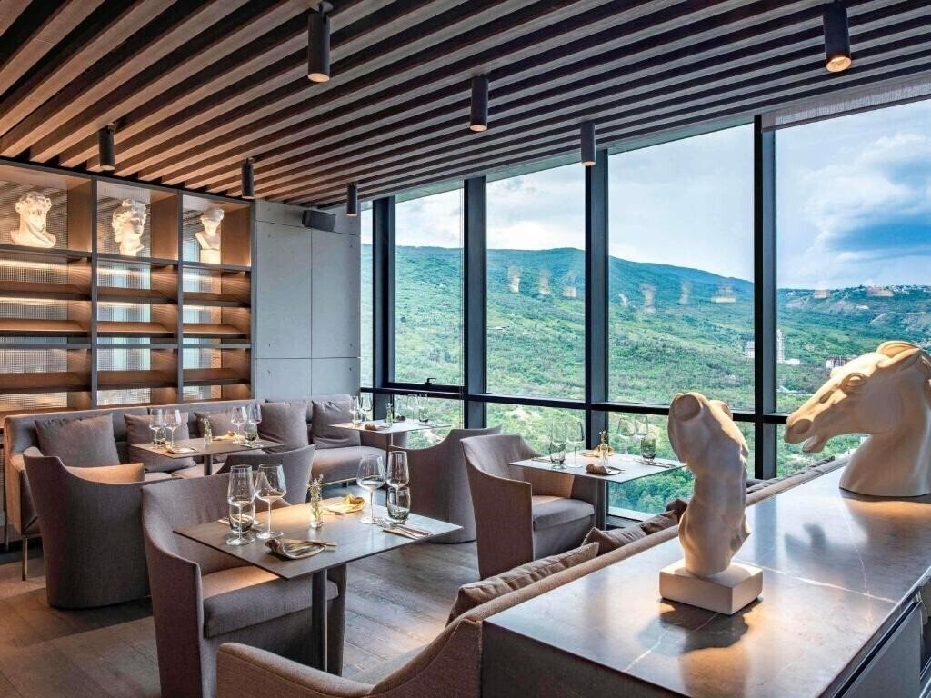 Картинка Pullman Tbilisi Axis Towers 5*