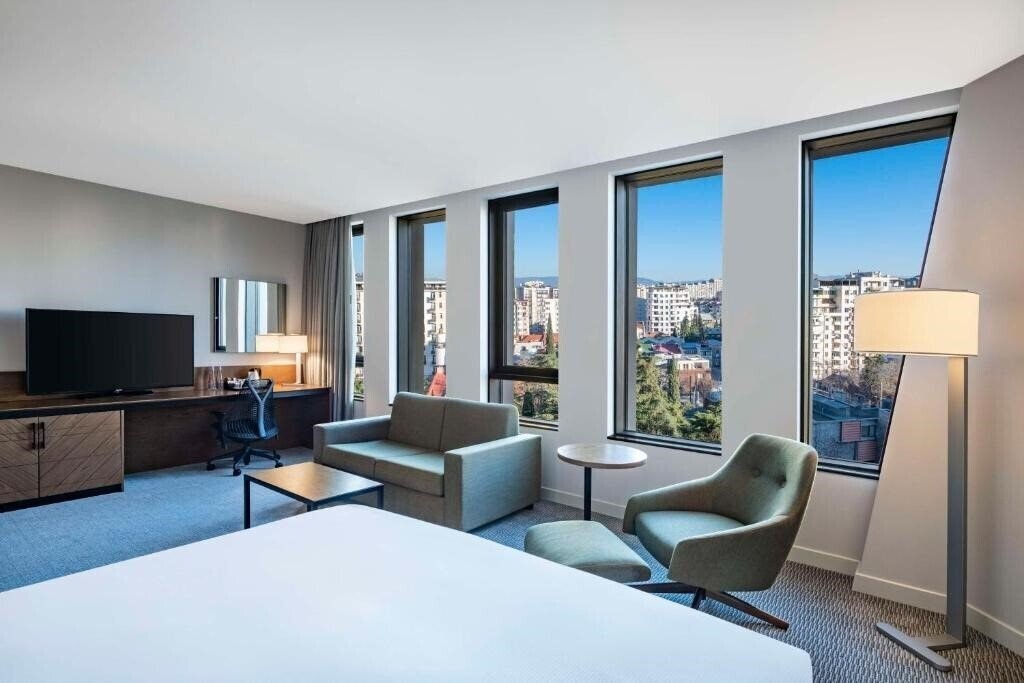 Картинка Hilton Garden Inn Tbilisi Chavchavadze 4*