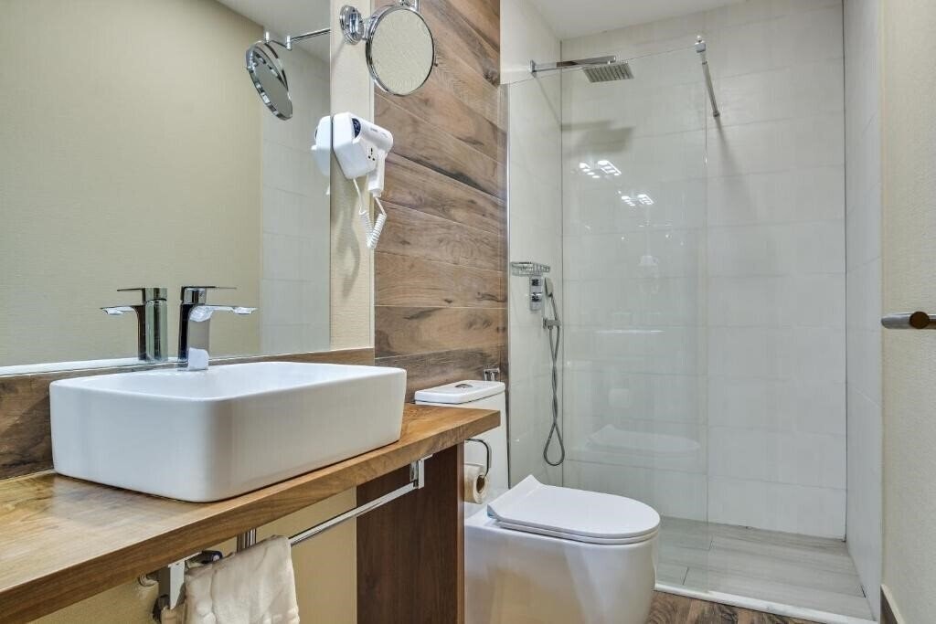 Фотография Eleven Inn Tbilisi 3*