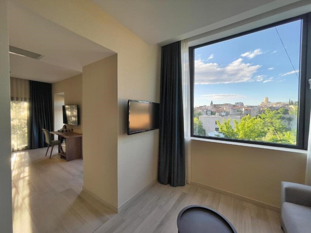 Картинка Eleven Inn Tbilisi 3*