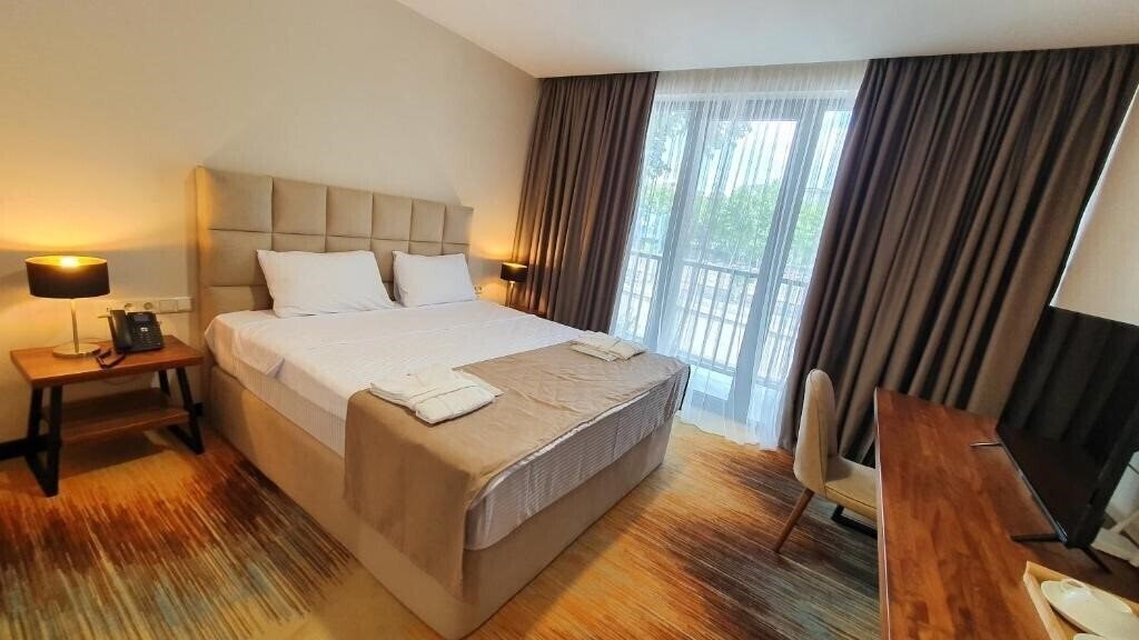 Изображение Carousel Hotel 4*
