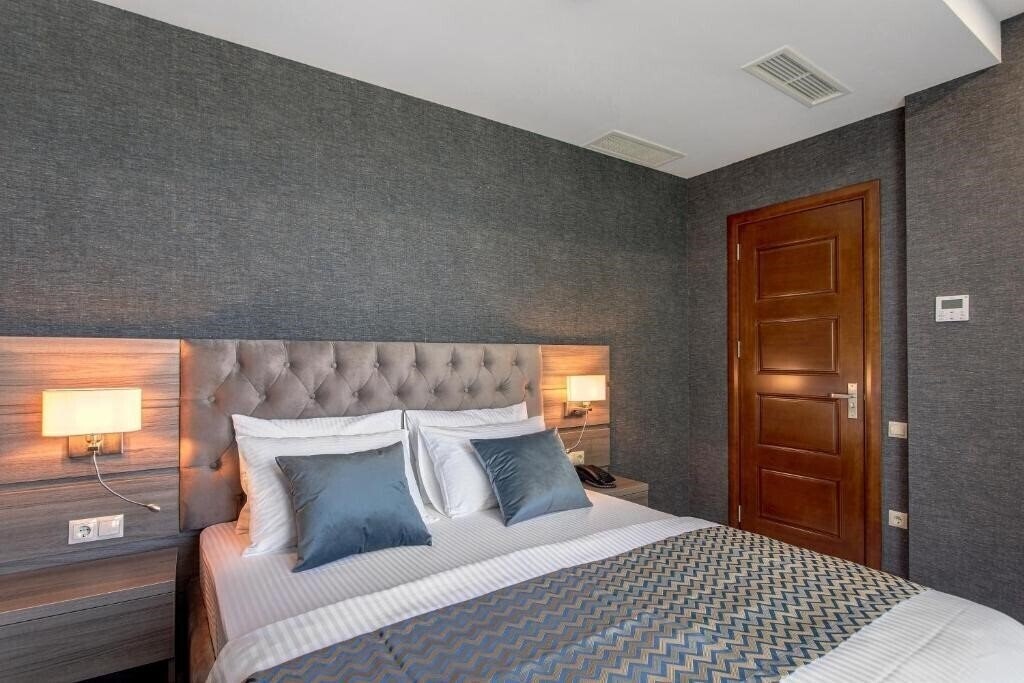 Готель Vinum Hotel 3*