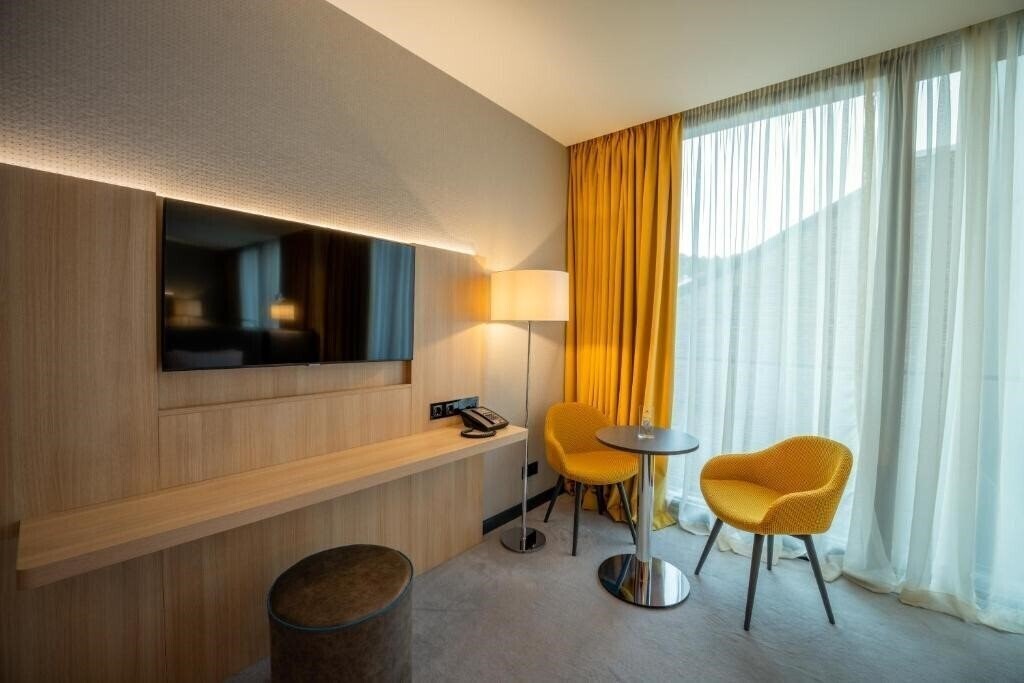 Изображение Glarros Old Town 4*