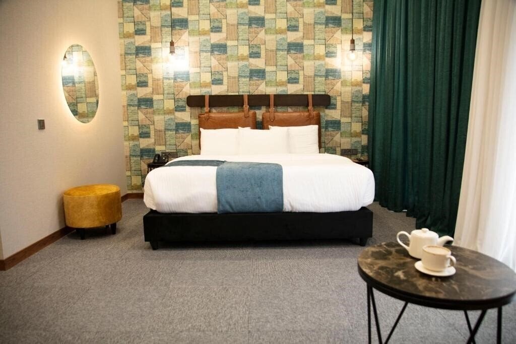 Фото Townhouse Tbilisi Boutique Hotel 4*