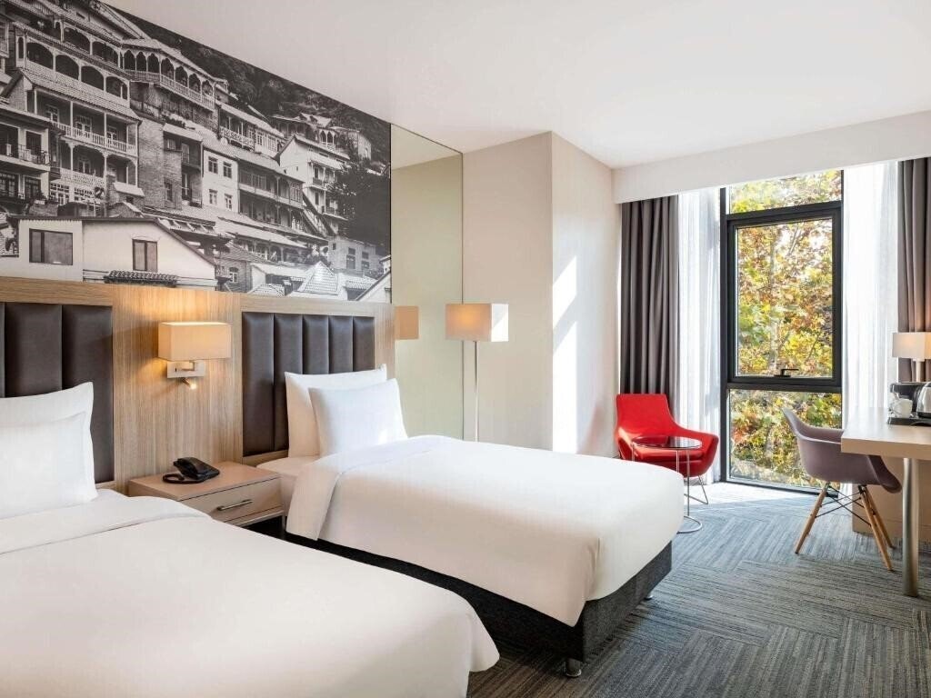 Фото Tbilisi Saburtalo Hotel By Mercure 4*