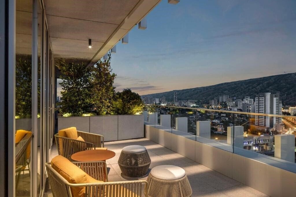 Изображение Hilton Garden Inn Tbilisi Riverview 4*