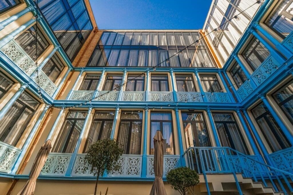 Готель Makmani 4*