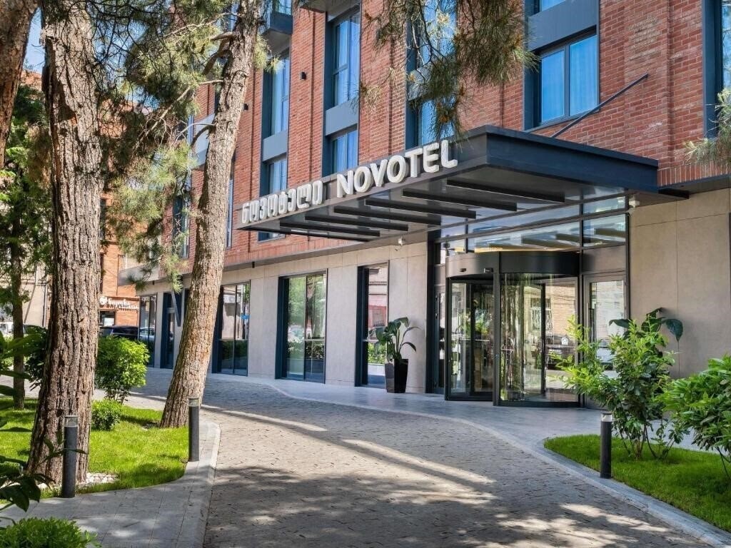 Готель Novotel Tbilisi 4*