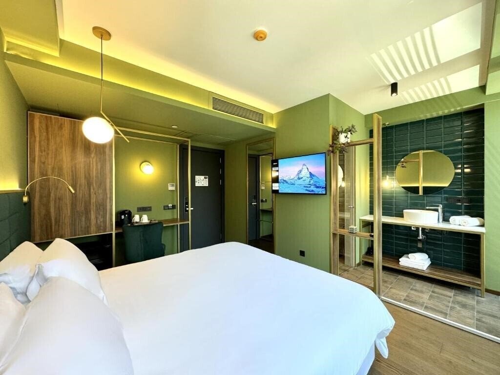 Фотография Tbilisi Edition - Design Hotel 5*