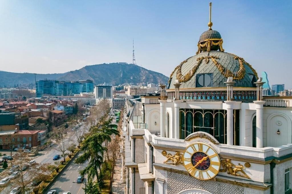 Готель Zorba&Bond Hotel On The 8th 4*