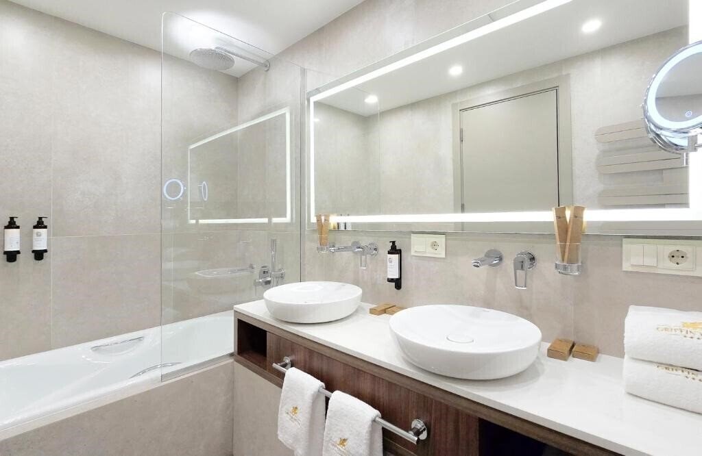 Фото Griffin Hotel 4*