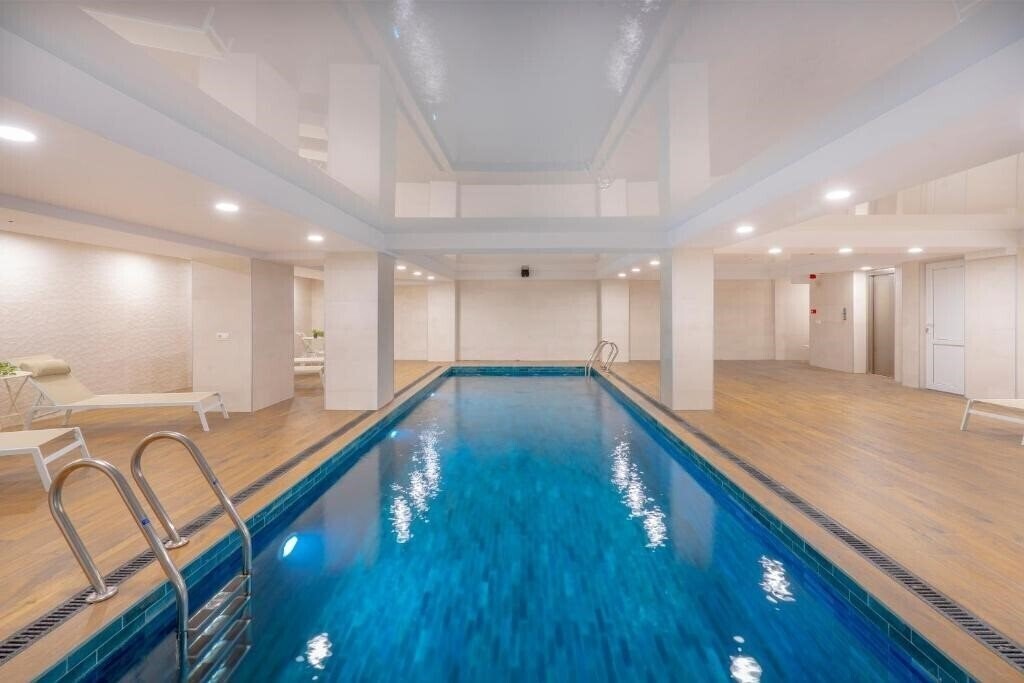 Фотографія Iris Hotel 4*