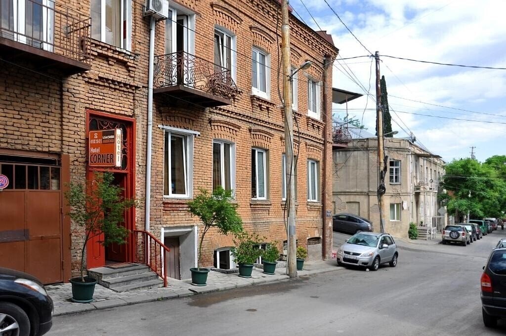 Отель Corner Hotel Tbilisi 3*