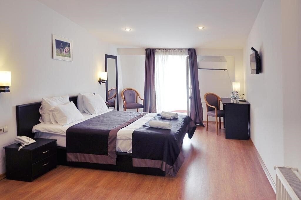 Фото Corner Hotel Tbilisi 3*
