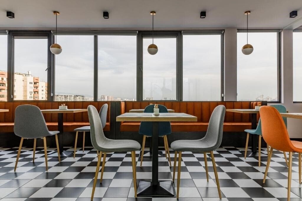Изображение Address Inn Hotel 4*