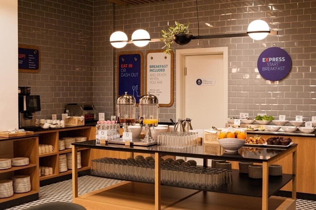 Картинка Holiday Inn Express 4*