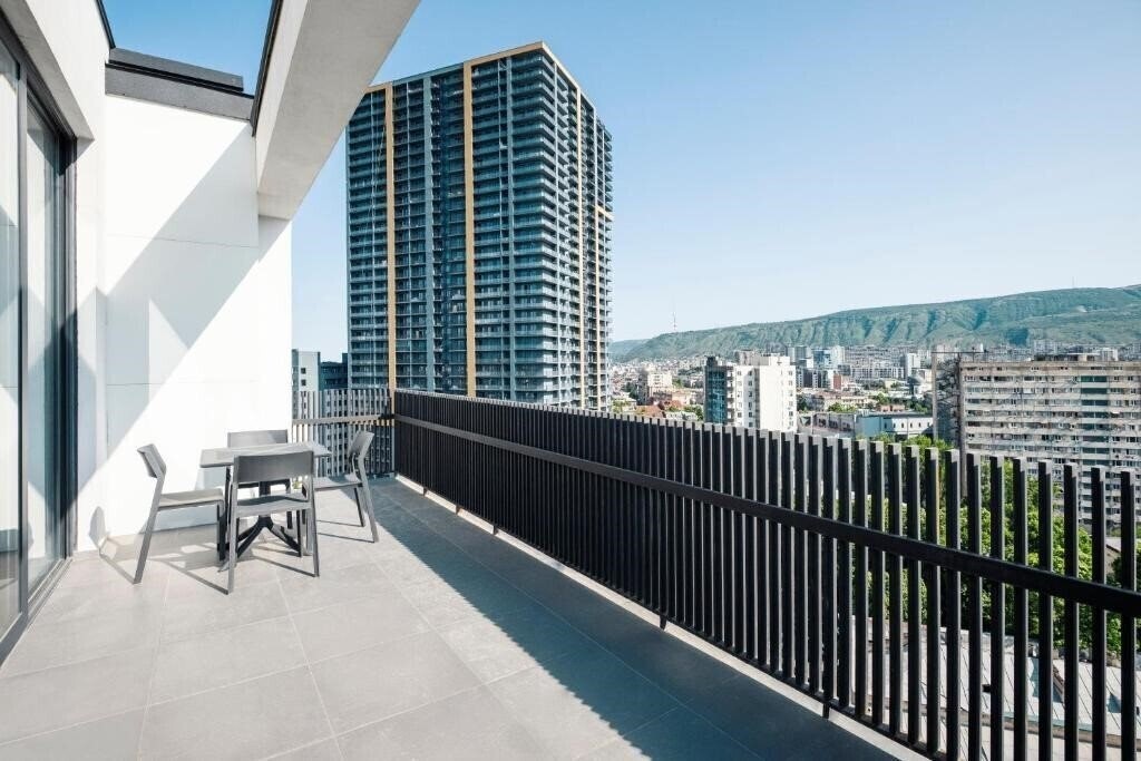 Картинка Aura Tbilisi Living 4*