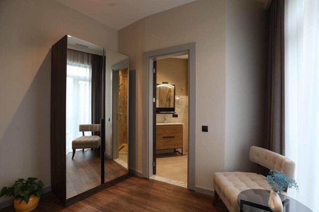 Фото White Hill Hotel 4*