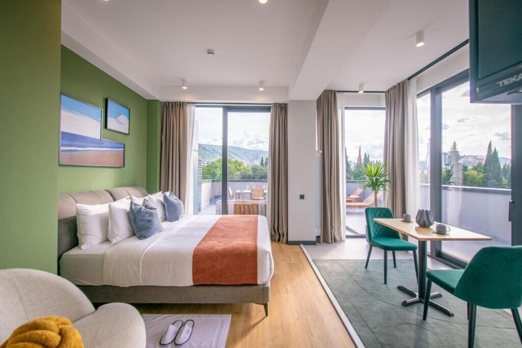 Готель Qstay Gratus Tbilisi Apart Hotel 3*