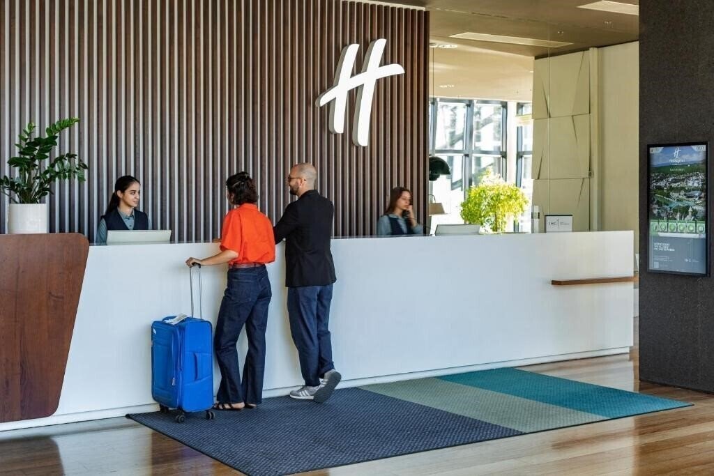 Фото Holiday Inn Tbilisi 4*