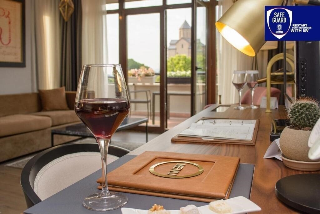Картинка Tiflis Palace 4*