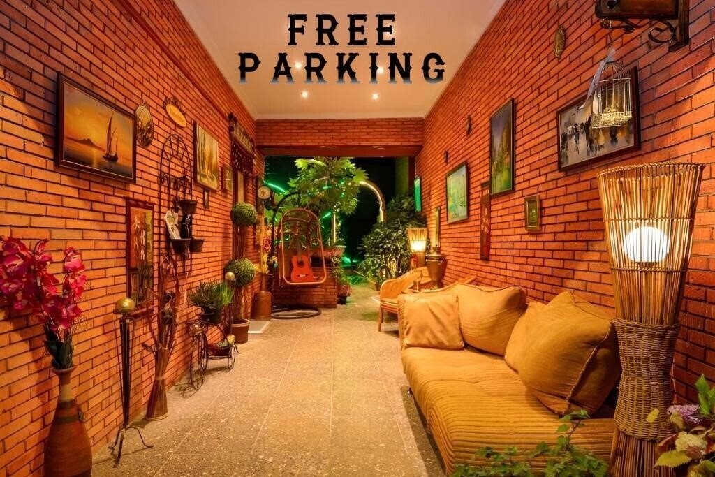 Готель British House 4*