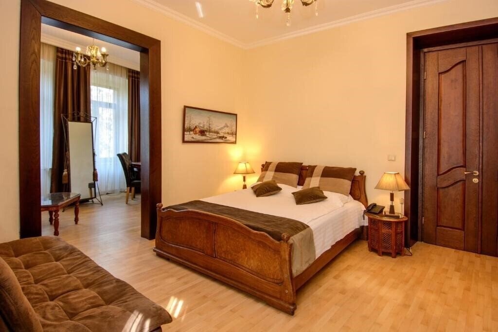 Зображення British House 4*