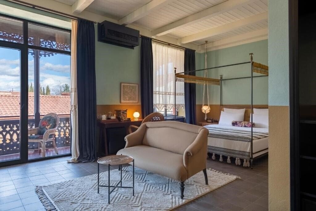Фото Communal Hotel Telavi 4*