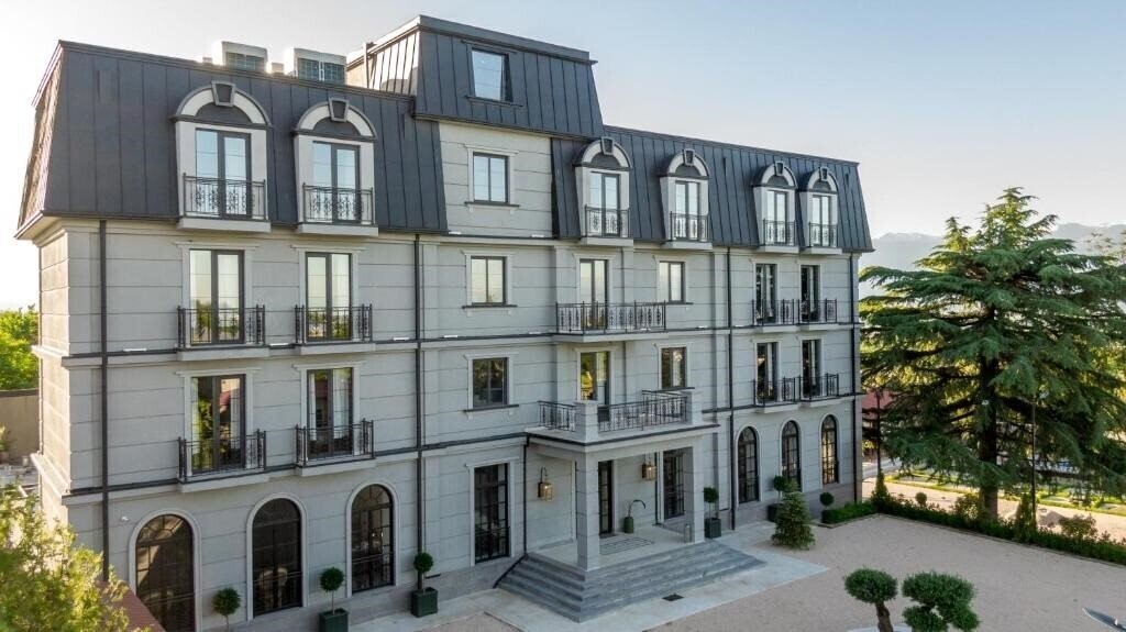 Отель Esquisse Design Hotel 5*