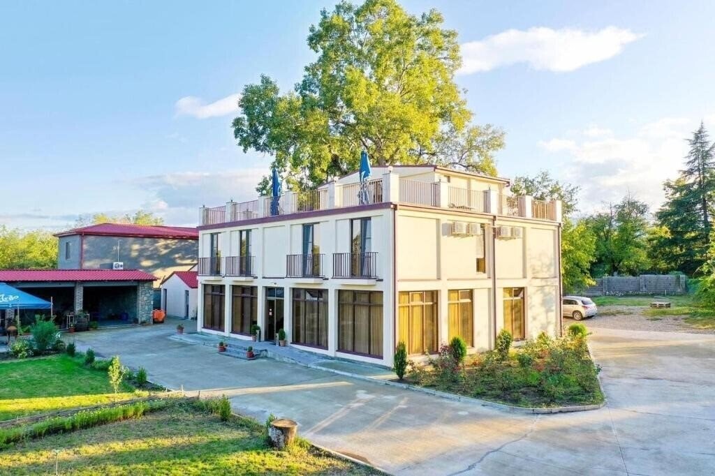 Отель Kisi Garden Hotel 3*