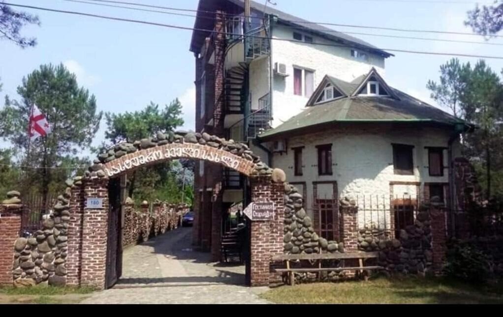 Готель Old House 3*