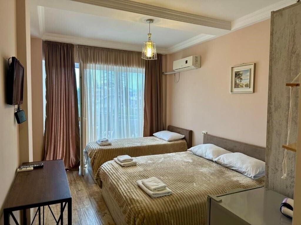Фотографія Crown Ureki 3*