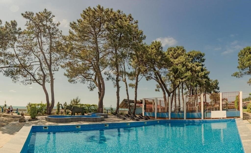 Отель Kolkhida 4*