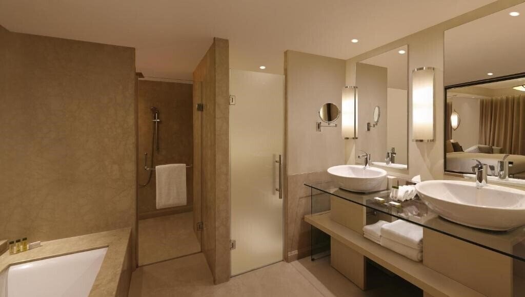 Фотографія Doubletree By Hilton Agra 4*