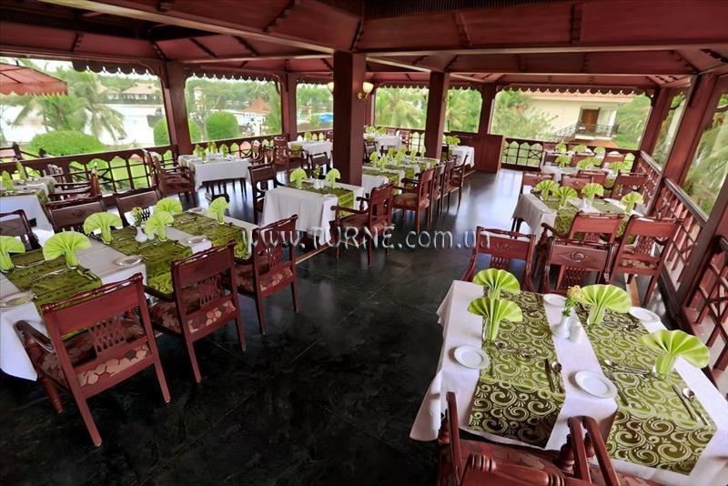 Готель Lake Palace Resort 3*