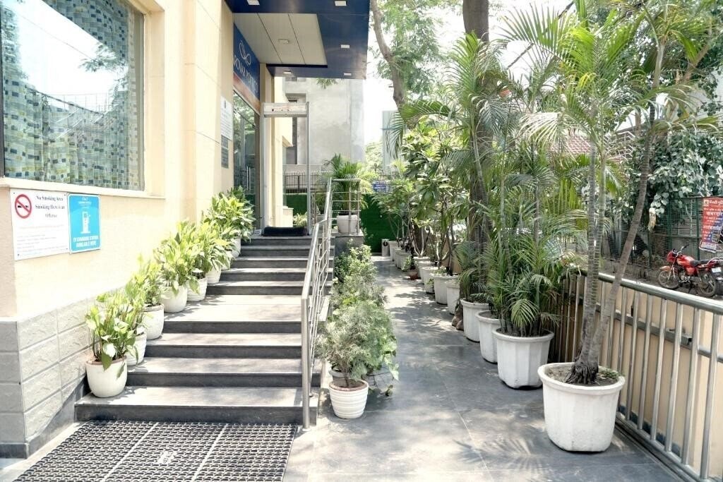 Картинка Sarovar Portico Naraina 4*