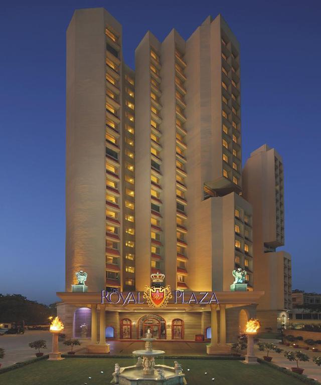 Фото Hotel The Royal Plaza 4*