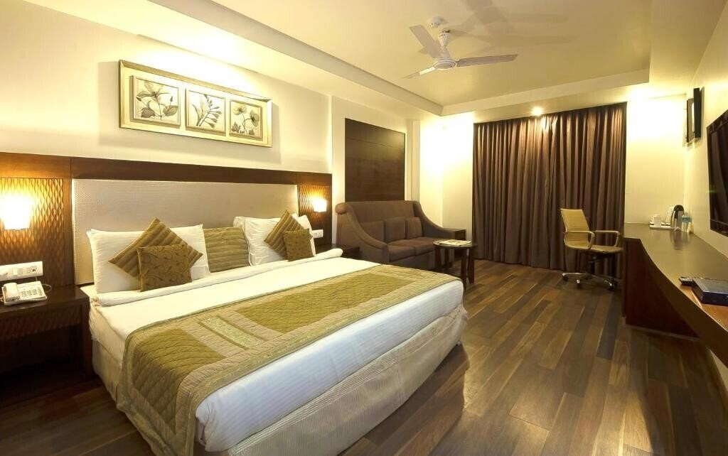 Отель Hotel Le Roi 3*